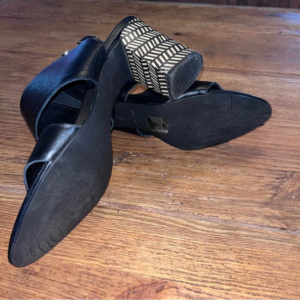 Ateliers Leather Sandals with Patterned Block Heel Sandals - Picture 9 of 10